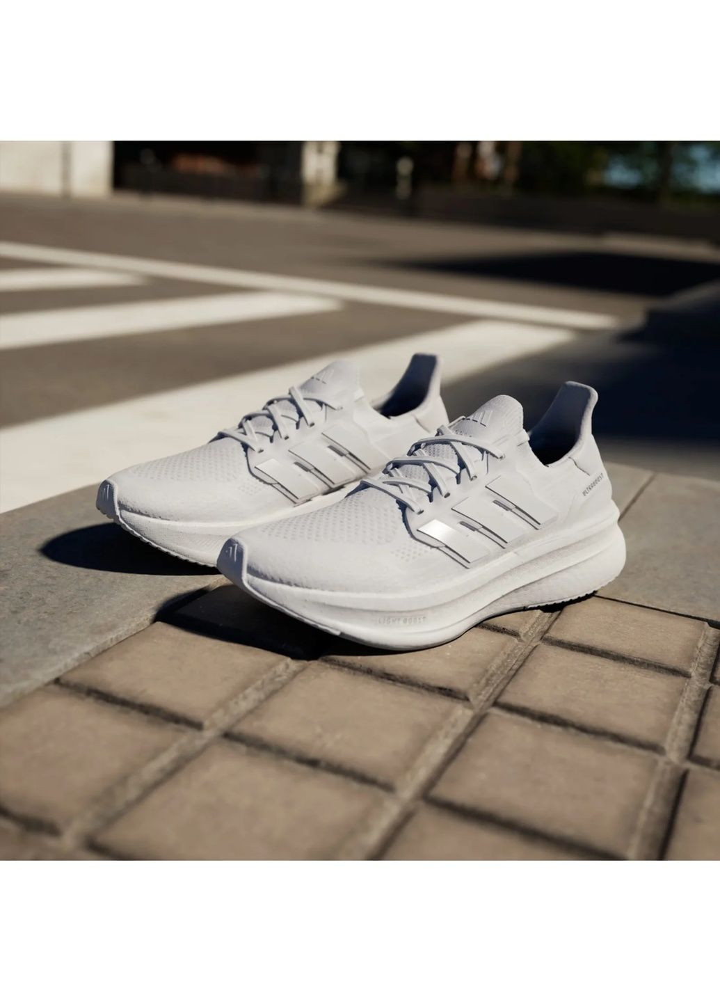 Білі кросівки чоловічі ultraboost 5 shoes white id8813 adidas