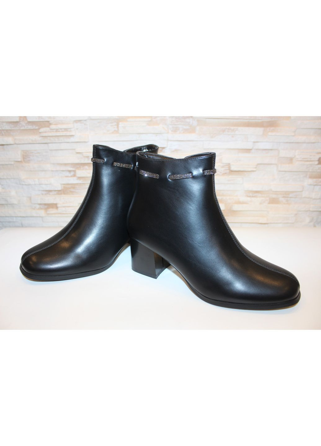 Черные демисезонная ботильоны женские черные демисезонные на каблуке No Brand Ботильони жіночі демісезонні