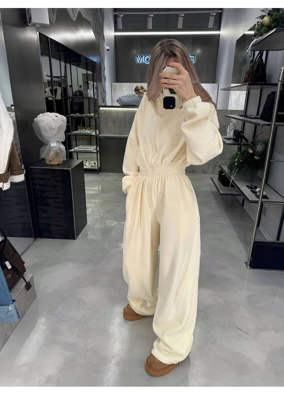 Жіночий велюровий комбінезон Україна однотонний молочний кежуал велюр