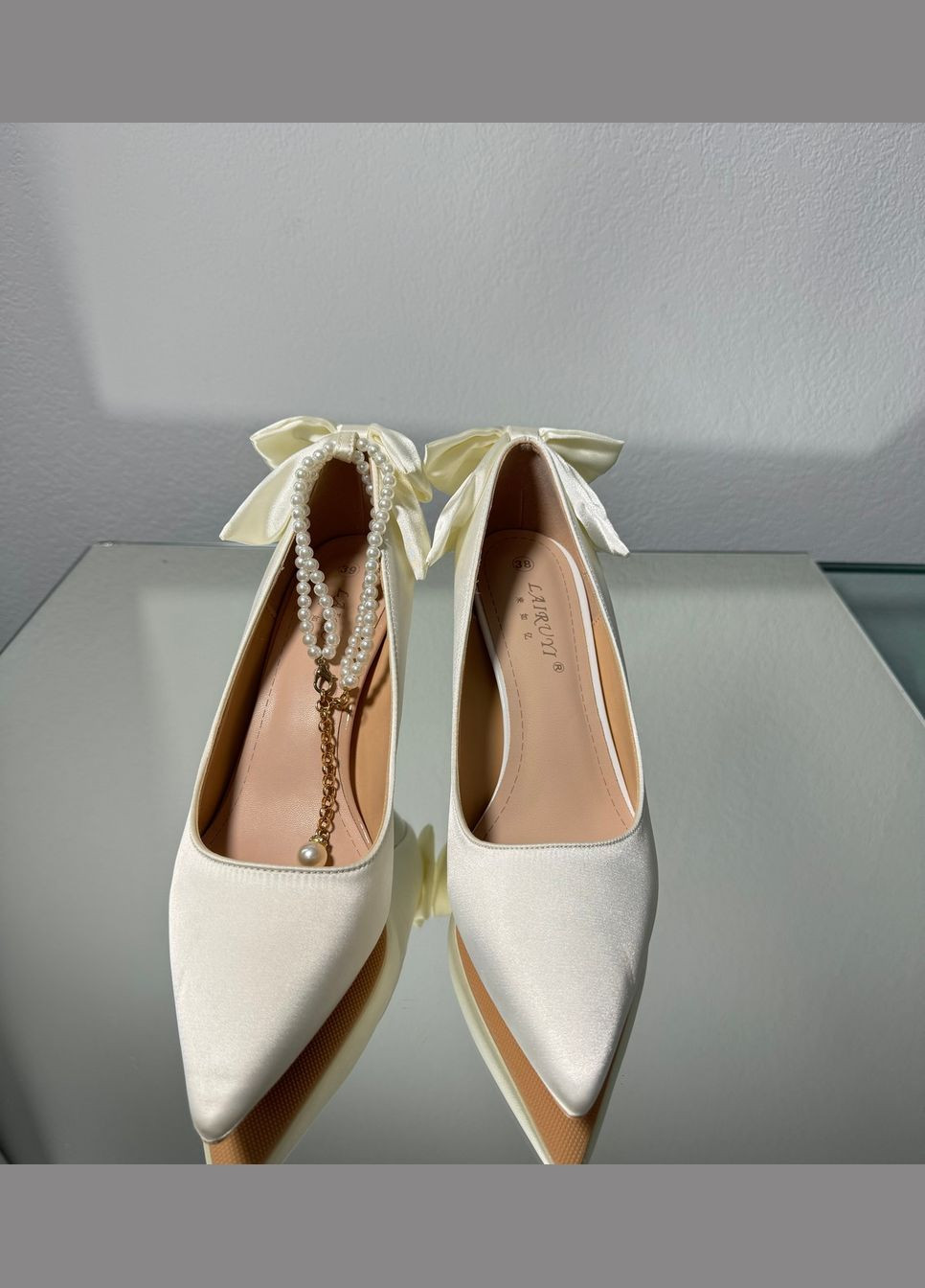 No Brand Весільні жіночі туфлі для нареченої з бантами на п'ятці + ремінець перли 8 см - Білий колір білий з текстиль, — літо (322414644)