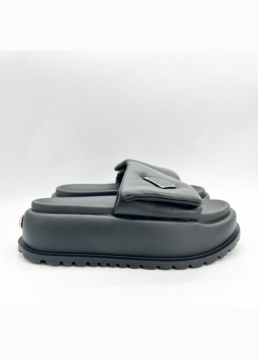 Черные шлепанцы (р) кожа 0-1-1-2178-6-1 Baderus