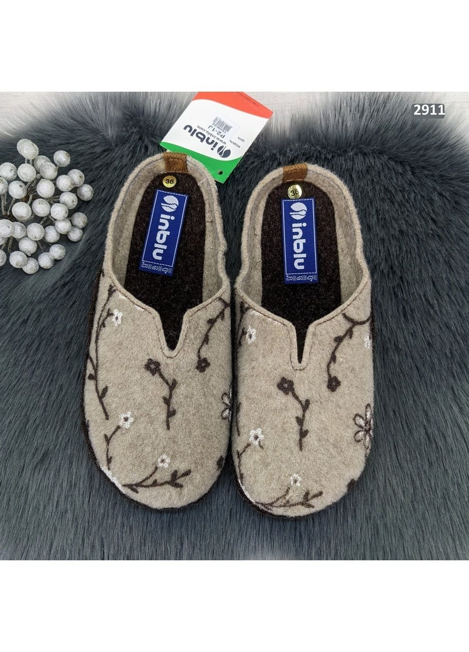 Тапочки жіночі домашні із фетру сині з квітковим візерунком Inblu (366144491)