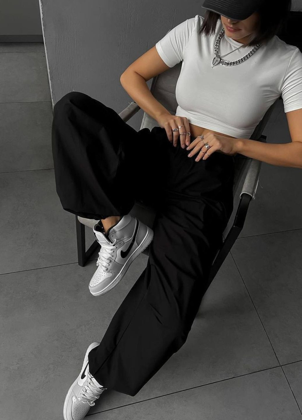 Повседневные штаны карго высокой посадки на затяжках с карманами Україна (322735899)