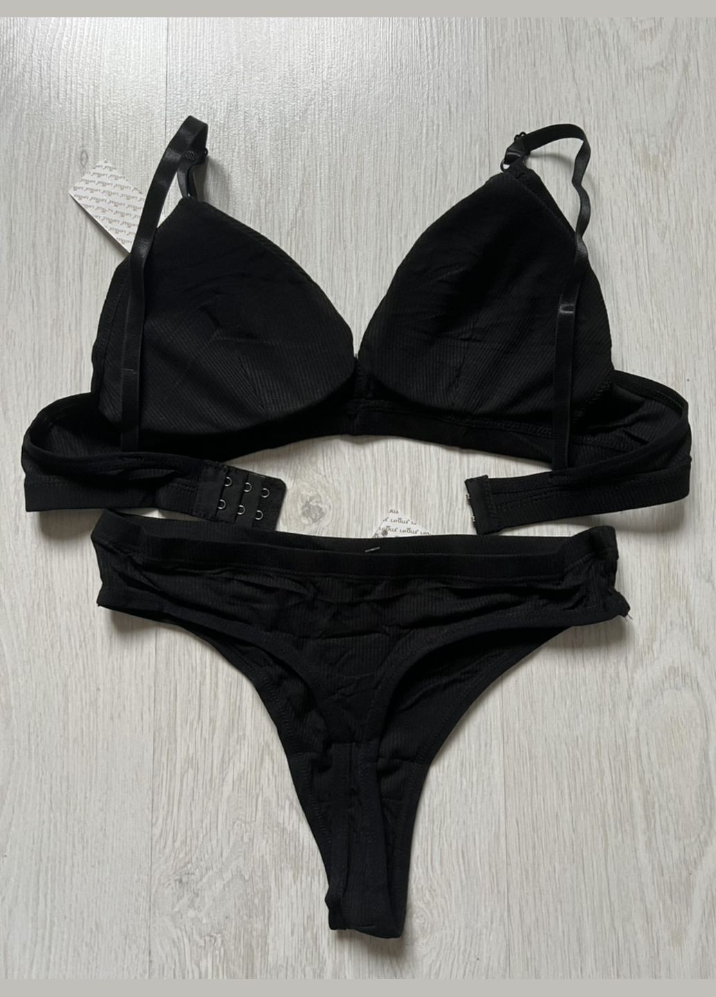 Черный демисезонный комплект нижнего белья без косточек, мягкая чашка рубчик Lavolle Комплект спідньої білизни