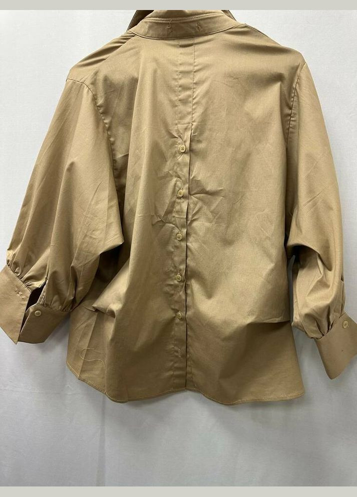 Сорочка жіноча бежева вільного крою з коміром і ґудзиками на спині MKAD7467-16 Modna KAZKA (336933589)