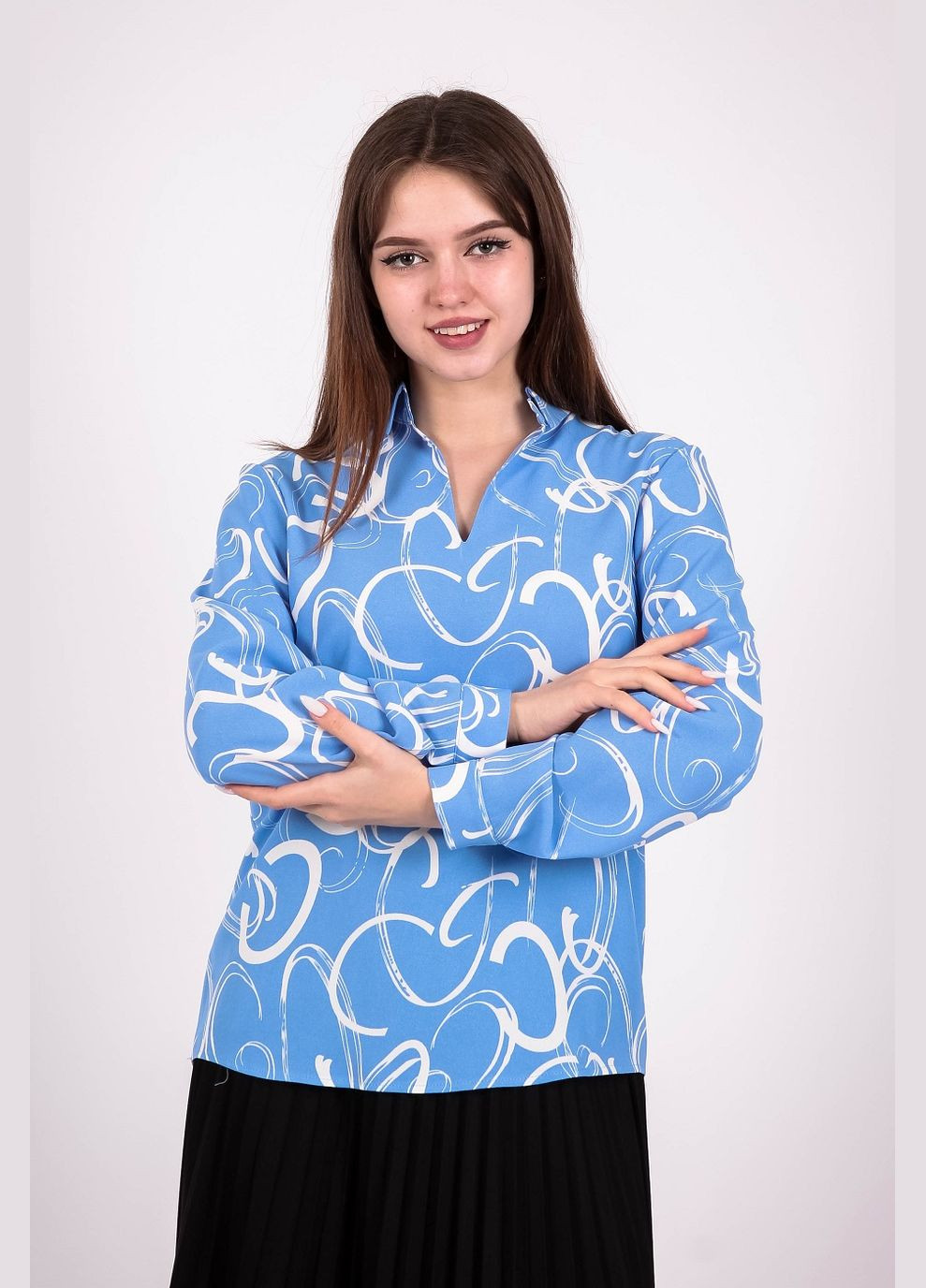 Голубая блузка базовая женская 053 кольца белые американский креп голубая Актуаль