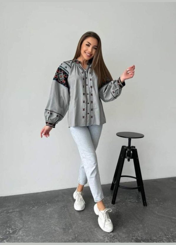 Сіра жіноча вишиванка бавовняна на ґудзиках, рукав ліхтарик гуцулянка s м l (42 44 46 48) сіра Po Fanu візерунок орнамент (330777555)