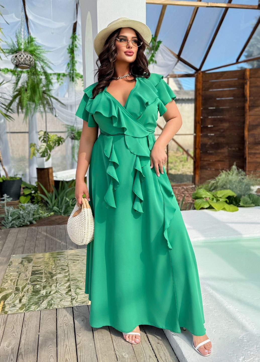 Зелена повсякденний, кежуал сукня літня максі з софту з рюшами на запах No Brand однотонна