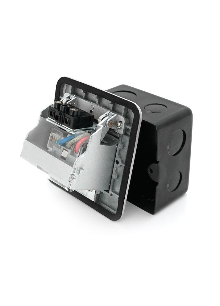 Розетка універсальна + 1 Shuko + 1RJ-45 висувна із заземленням J02L, Input: AC 100-250V 13A, White Voltronic (370617034)