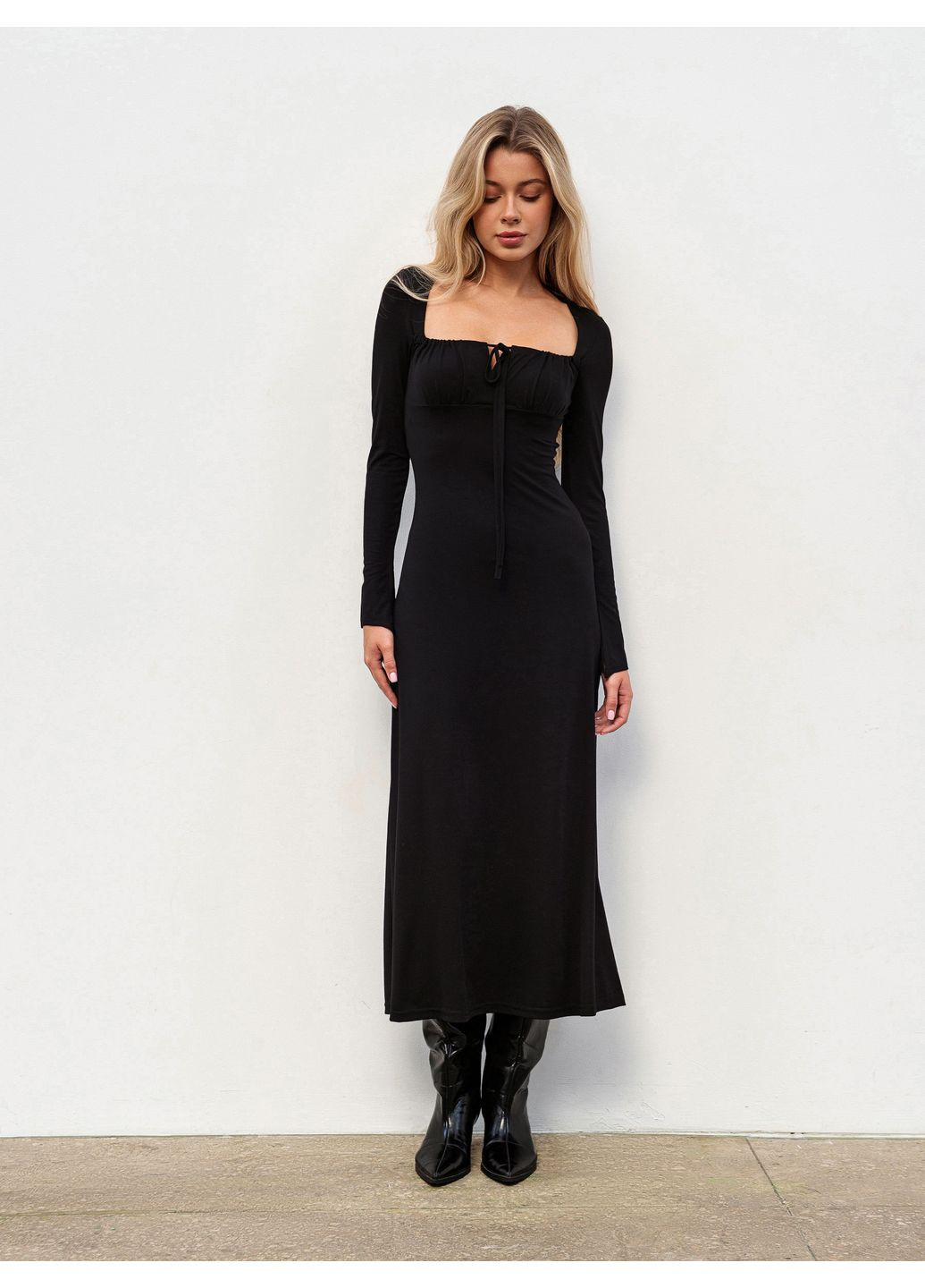 Чорна сукня Romashka однотонна