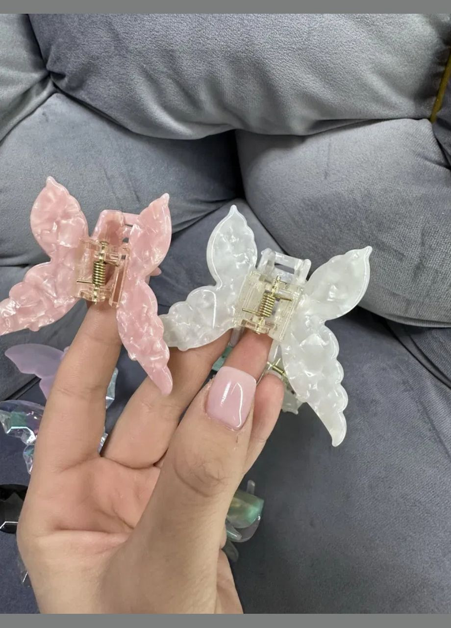 Заколка для волос бабочка блестящая в белом цвете. CHI (302000594)