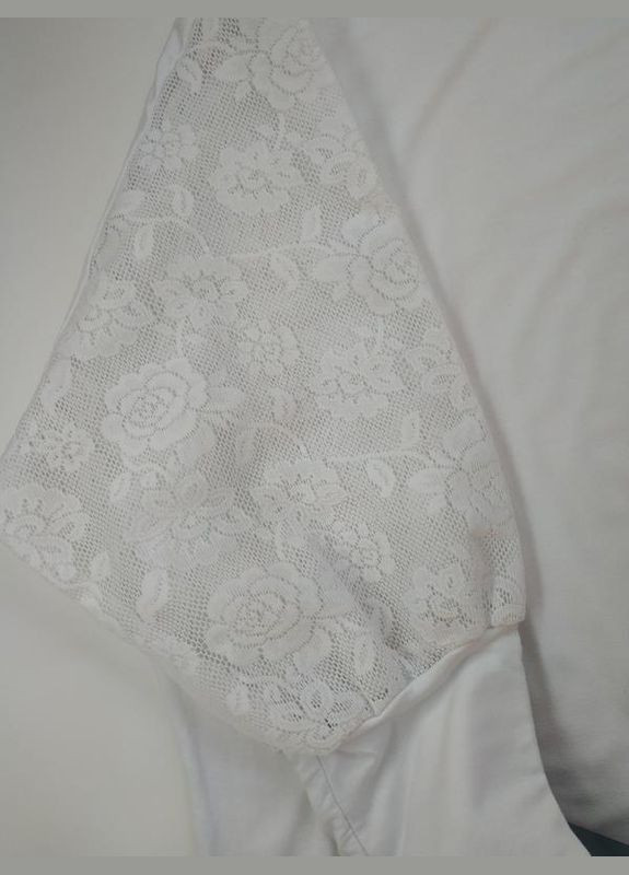 Біла жіноча блузка білого кольору з мереживом хл dagny Violana