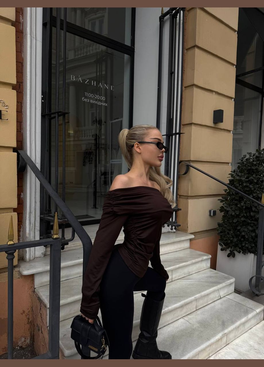 Жіночий лонгслів з відкритими плечима MonCher (330255370)