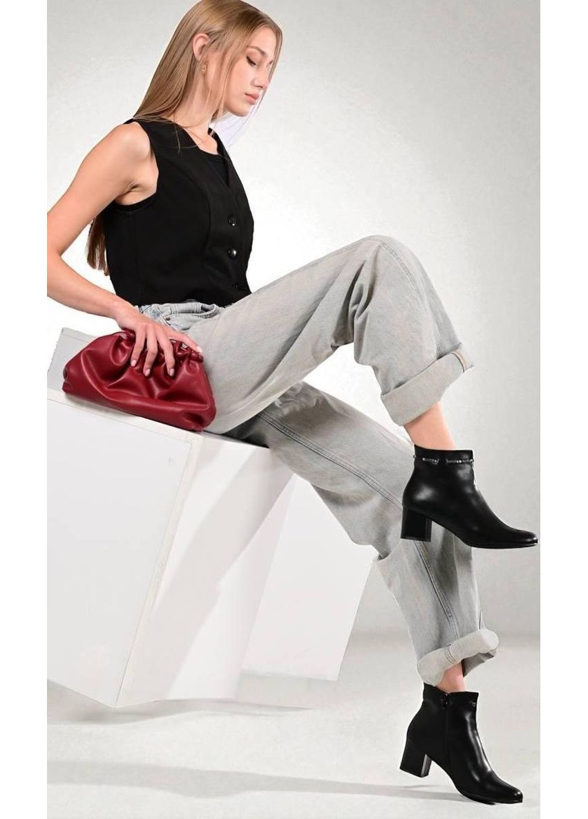 Черные демисезонная ботильоны женские черные демисезонные на каблуке No Brand Ботильони жіночі демісезонні