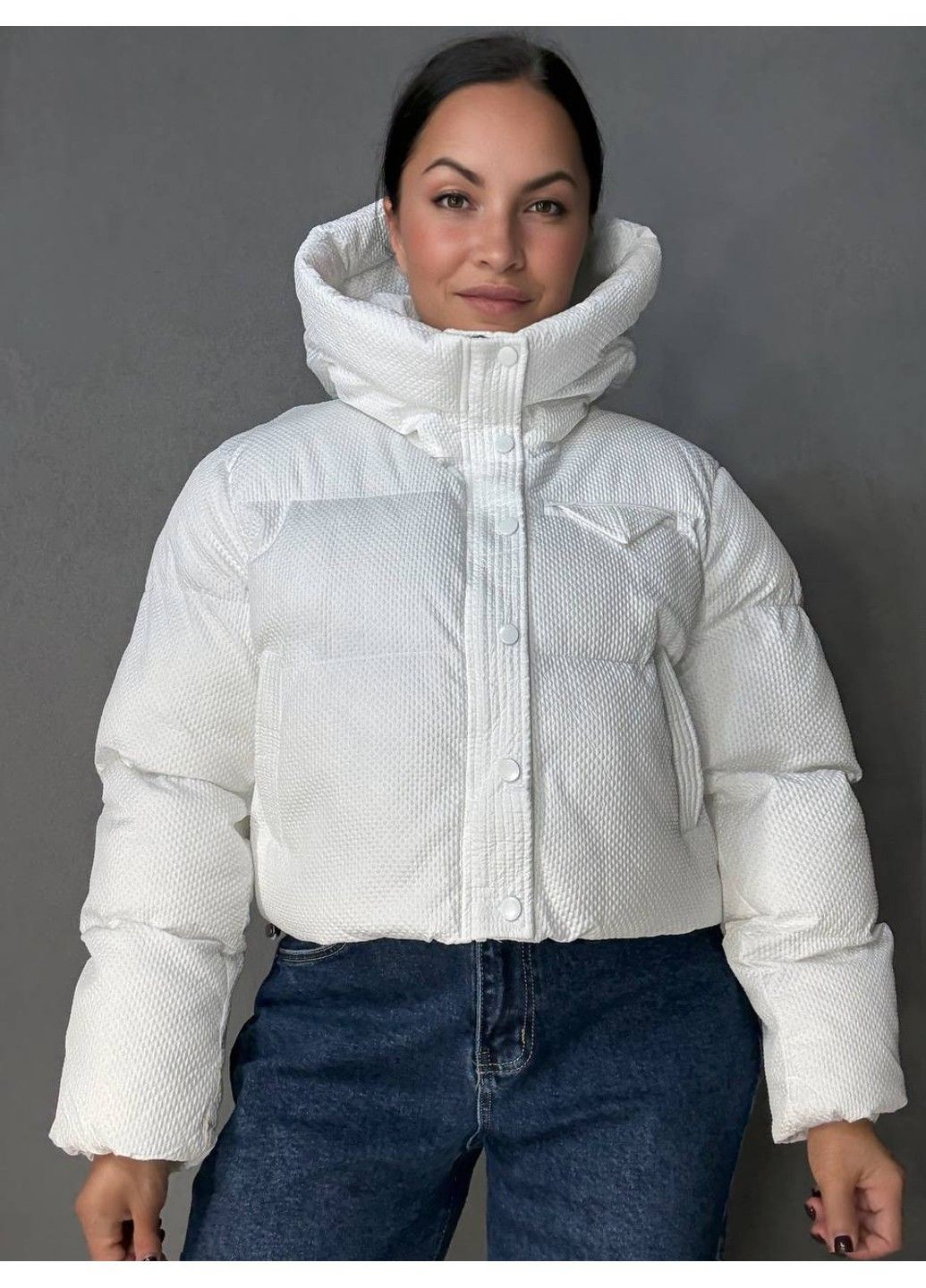 Белая демисезонная куртка женская 10039 вафельная пуффер оверсайз с капюшоном белая Lady yep