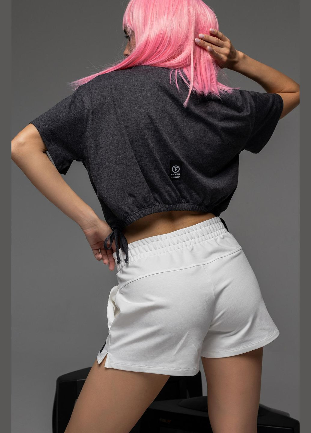 Жіноча коротка футболка TOTALFIT - (322927862)