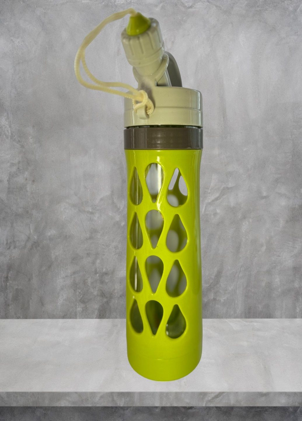 Универсальная современная компактная бутылочка для воды и соков с ручкой для переноски 600мл Зеленая VTech (297669731)