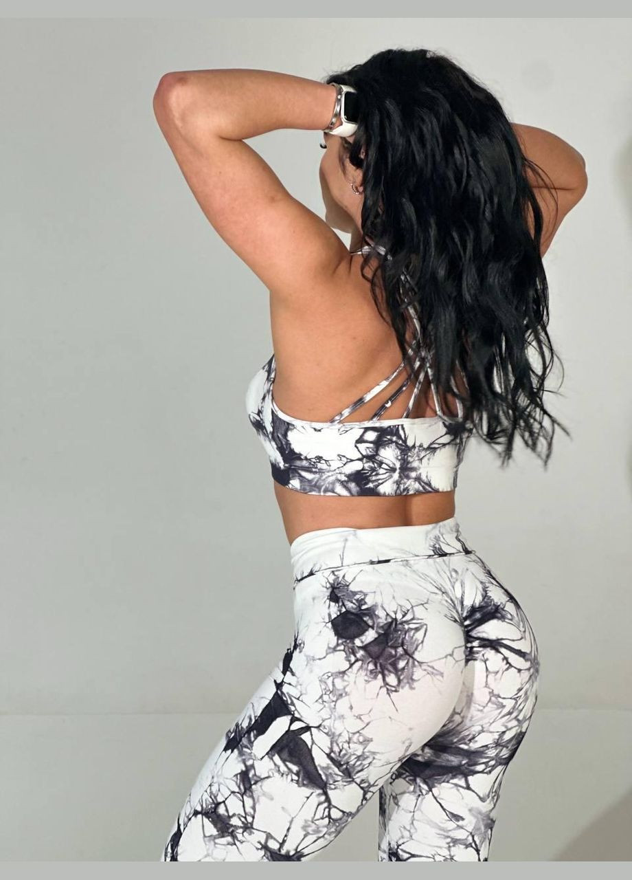 Спортивный костюм с мраморный принтом (топ и леггинсы) черно-белого цвета, размер S Trends (330756864)