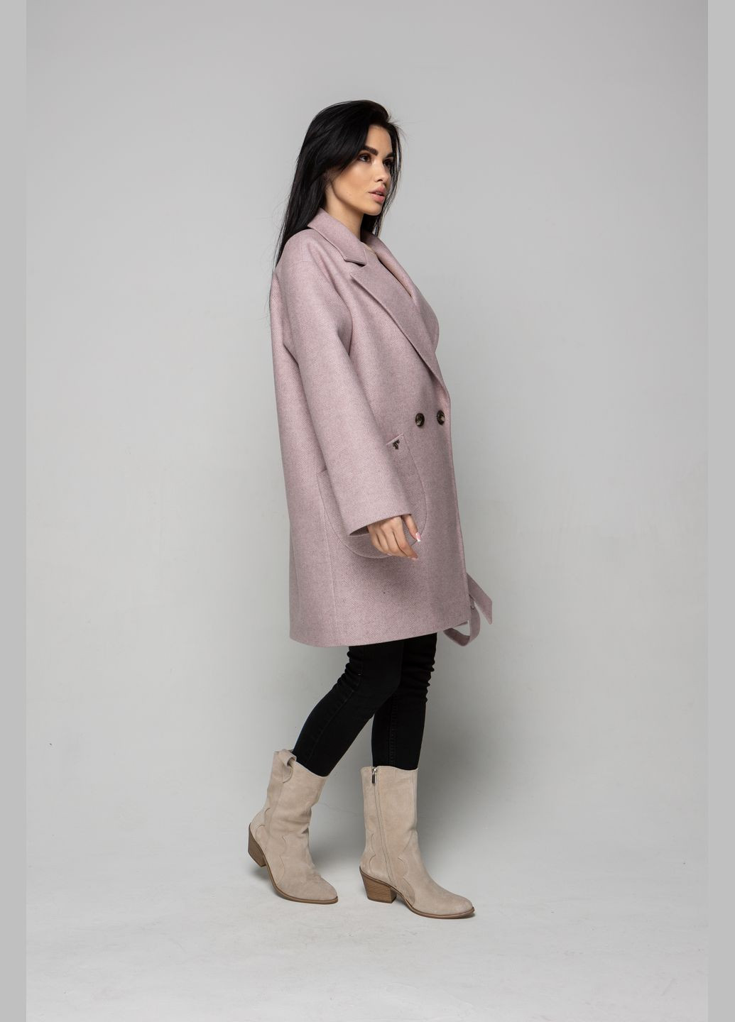 Пудрове демісезонне Укорочене пальто Міккі пудра двобортне O`zona milano