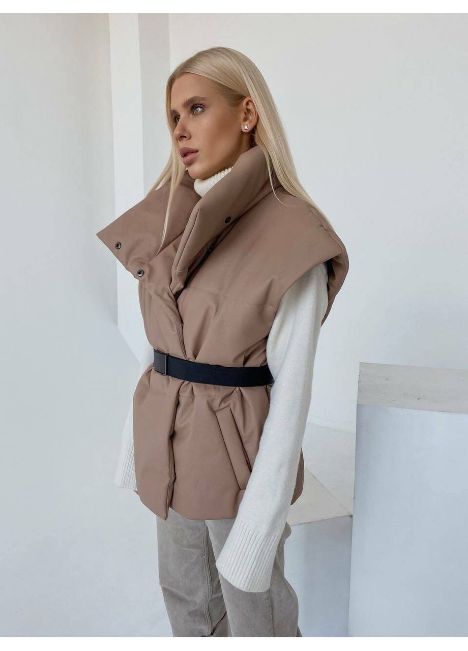 Жилет Desing з екошкіри бежевого кольору milirud (366291297)