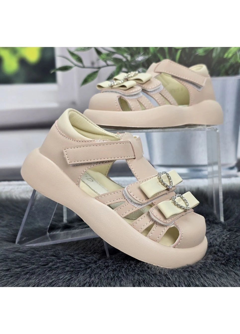 Розовые босоножки для девочки t.f.d розовые закрытого типа Fashion