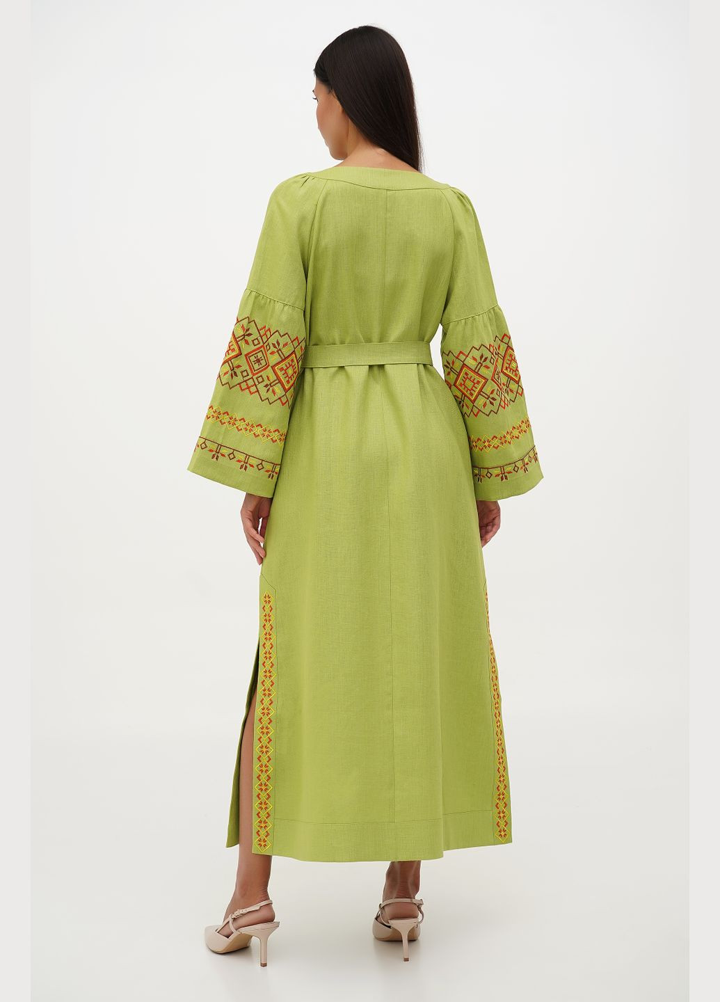 Світло-зелена вишита сукня з льону під пояс із геометричним орнаментом та рукавом реглан обрій., р., код 0403/44/369 ГАЛЕРЕЯ ЛЬОНУ