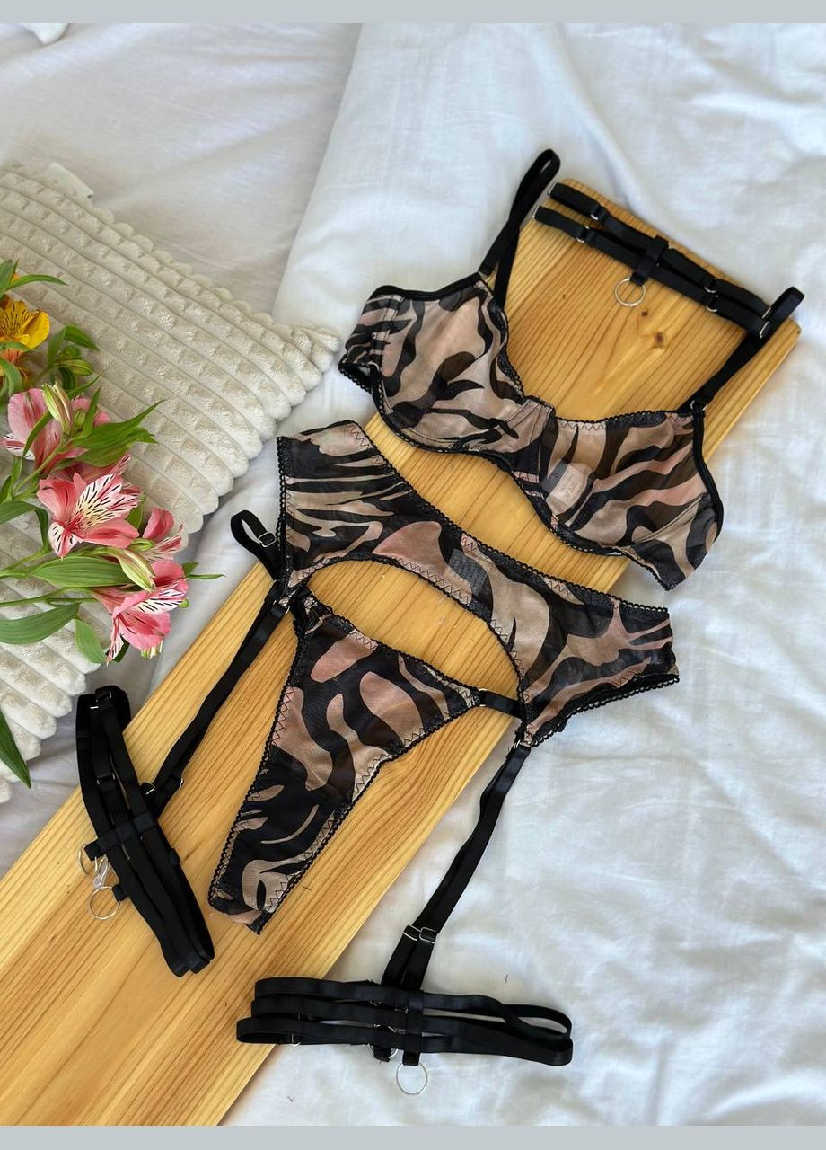 Чорний жіночий комплект нижньої білизни з поясом Simply sexy