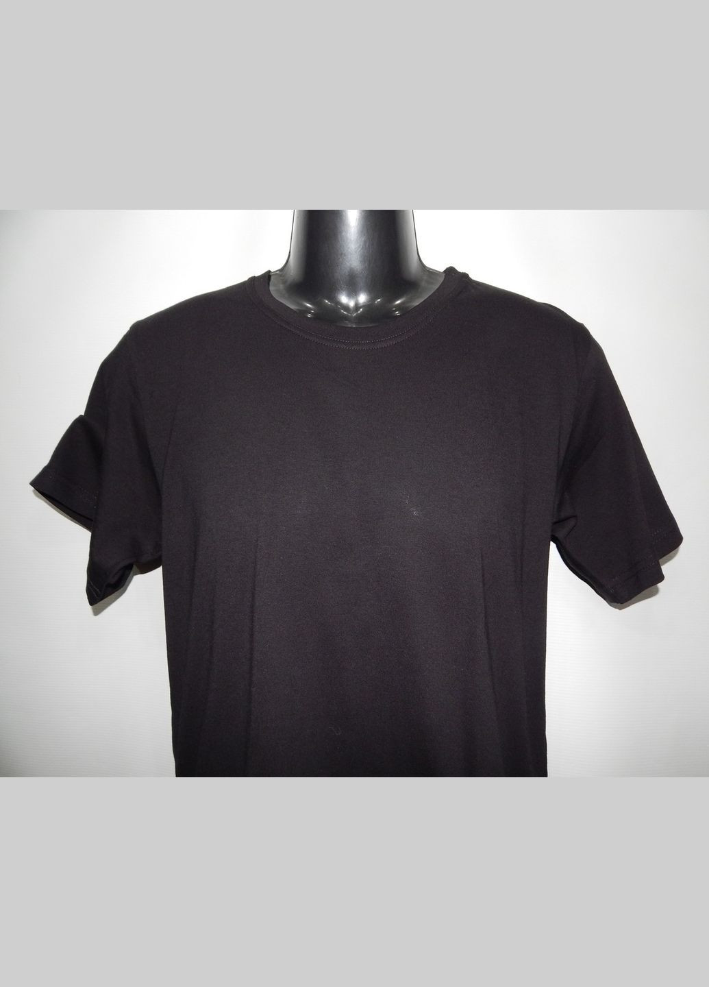 Чорна футболка чоловіча mercury-textile чорна р.50 100мф No Brand