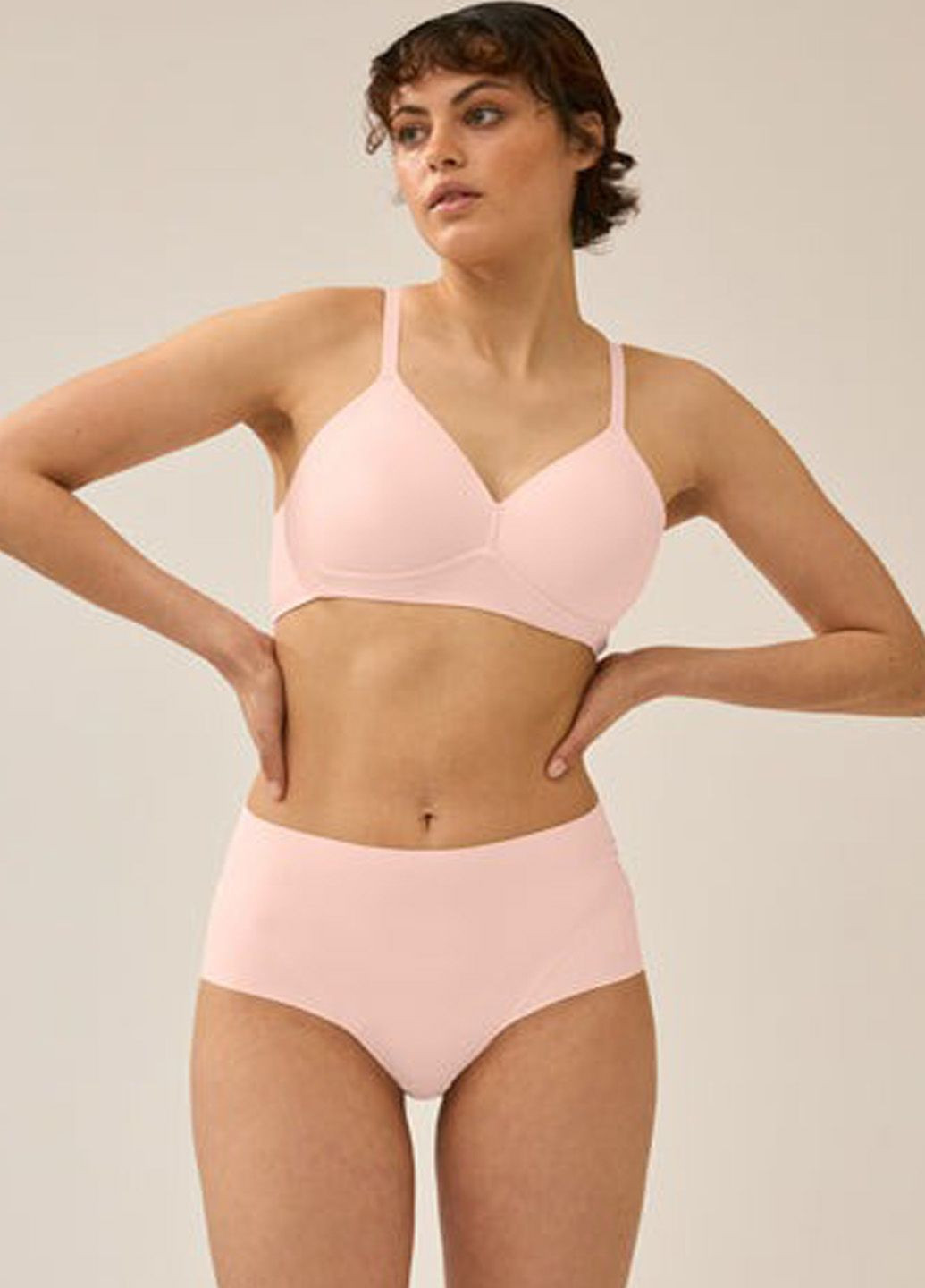 Розовый бюстгальтер Naturana