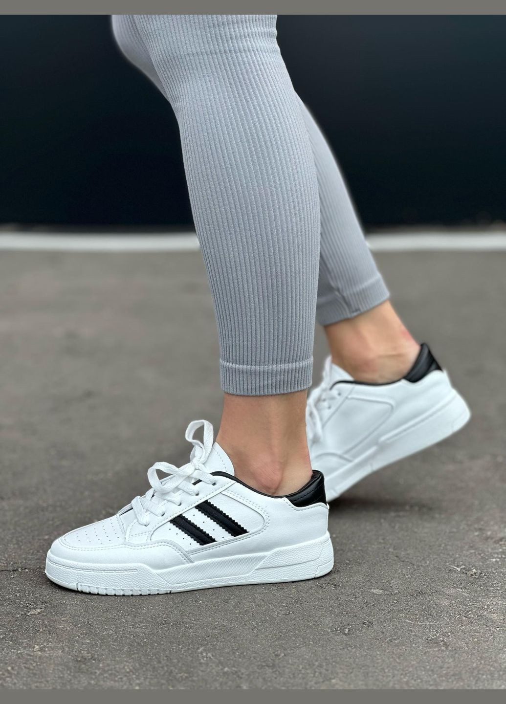 Білі кросівки жіночі демісезонні білі екошкіра весна літо осінь спортивні No Brand