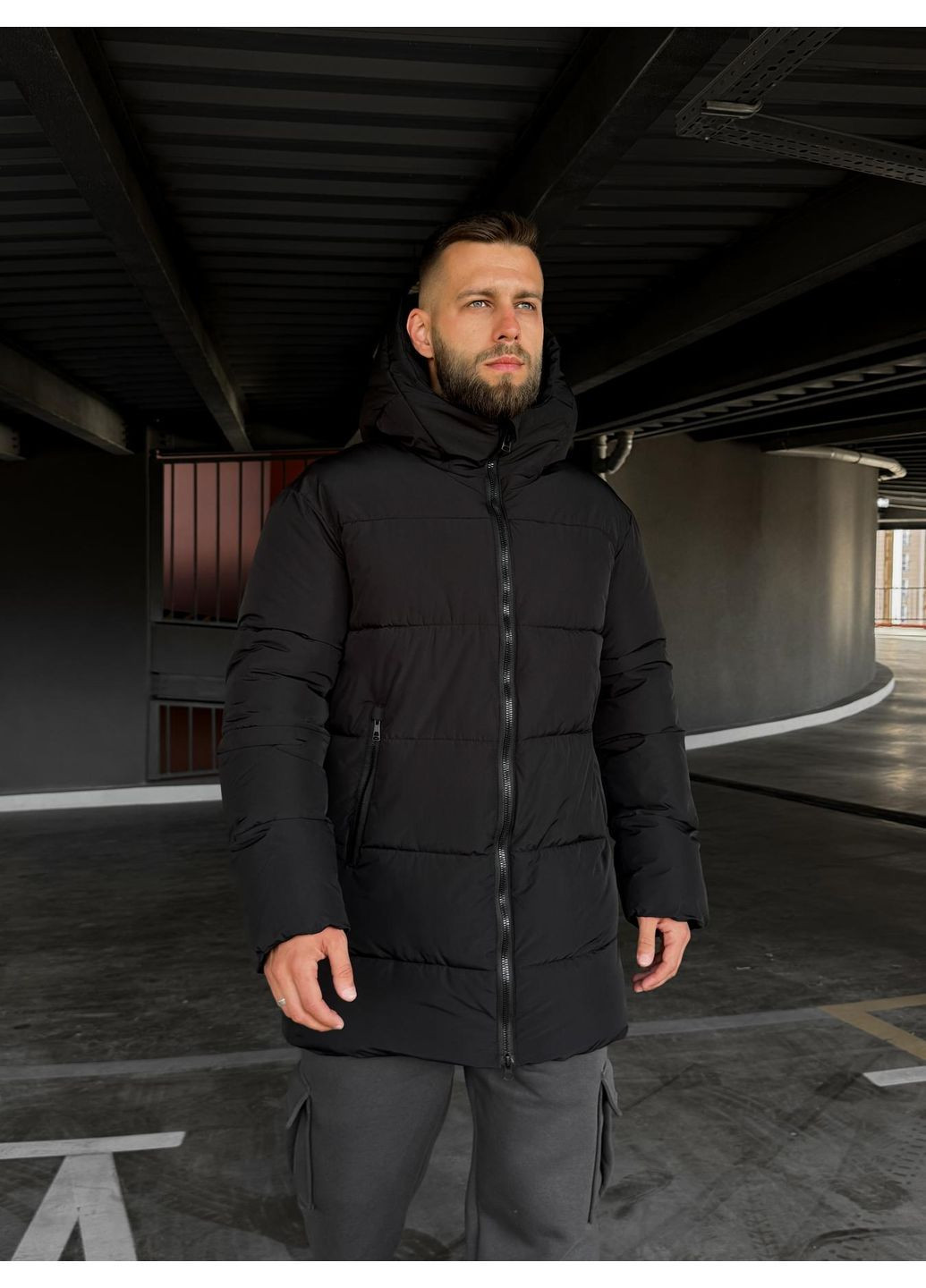 Черная зимняя зимняя куртка удлиненная на пухе No Brand