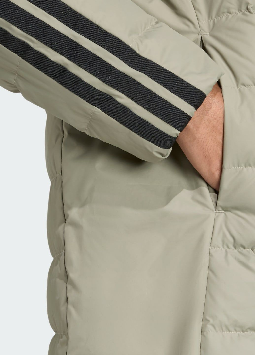 Зелена демісезонна пухова парка essentials climawarm 3-stripes adidas