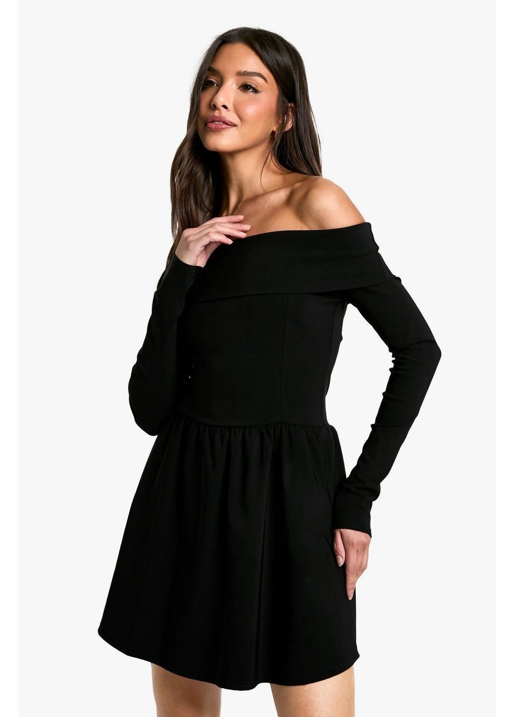 Черное кэжуал платье Boohoo однотонное