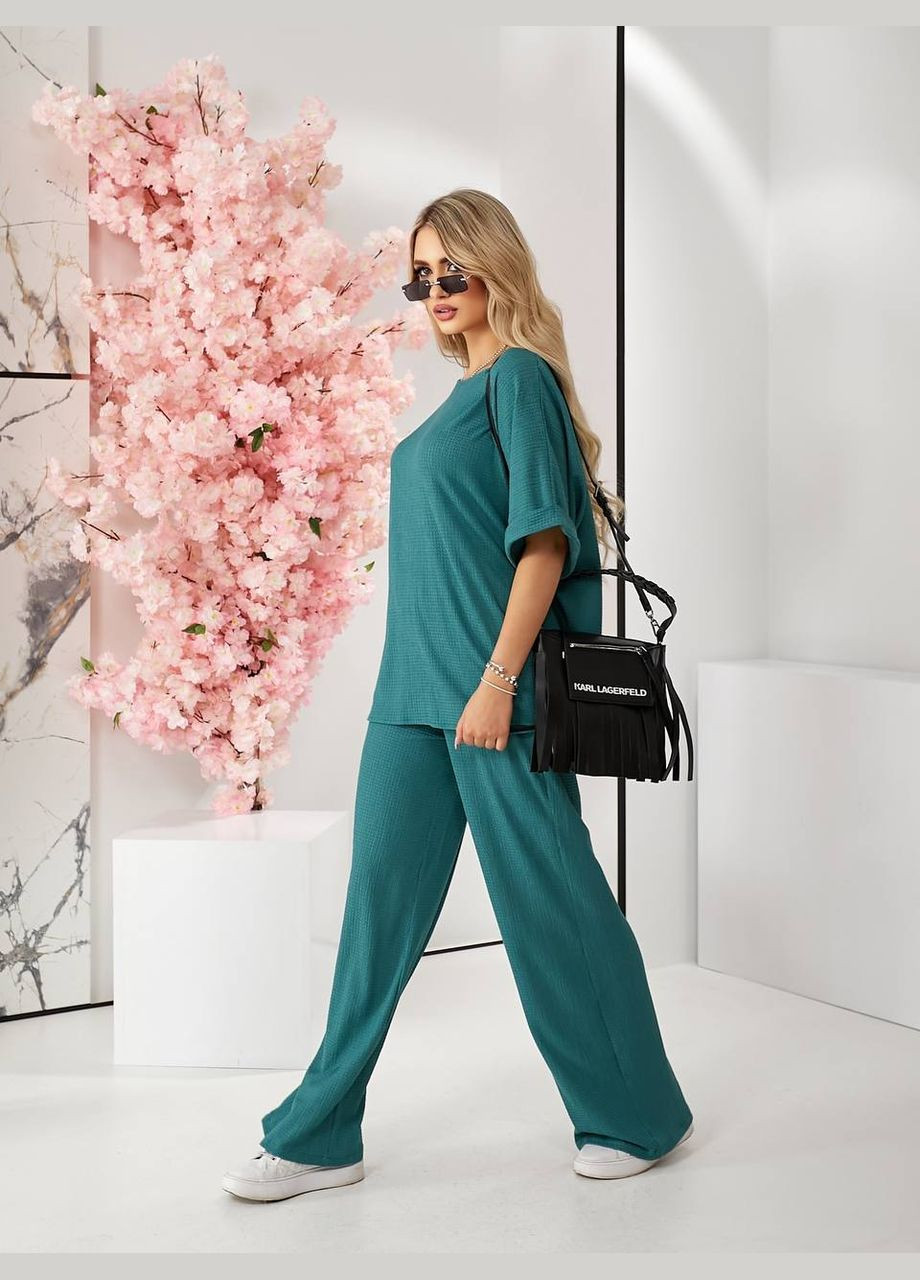 Трендовий костюм вільного крою із текстурованої тканини No Brand (325403453)