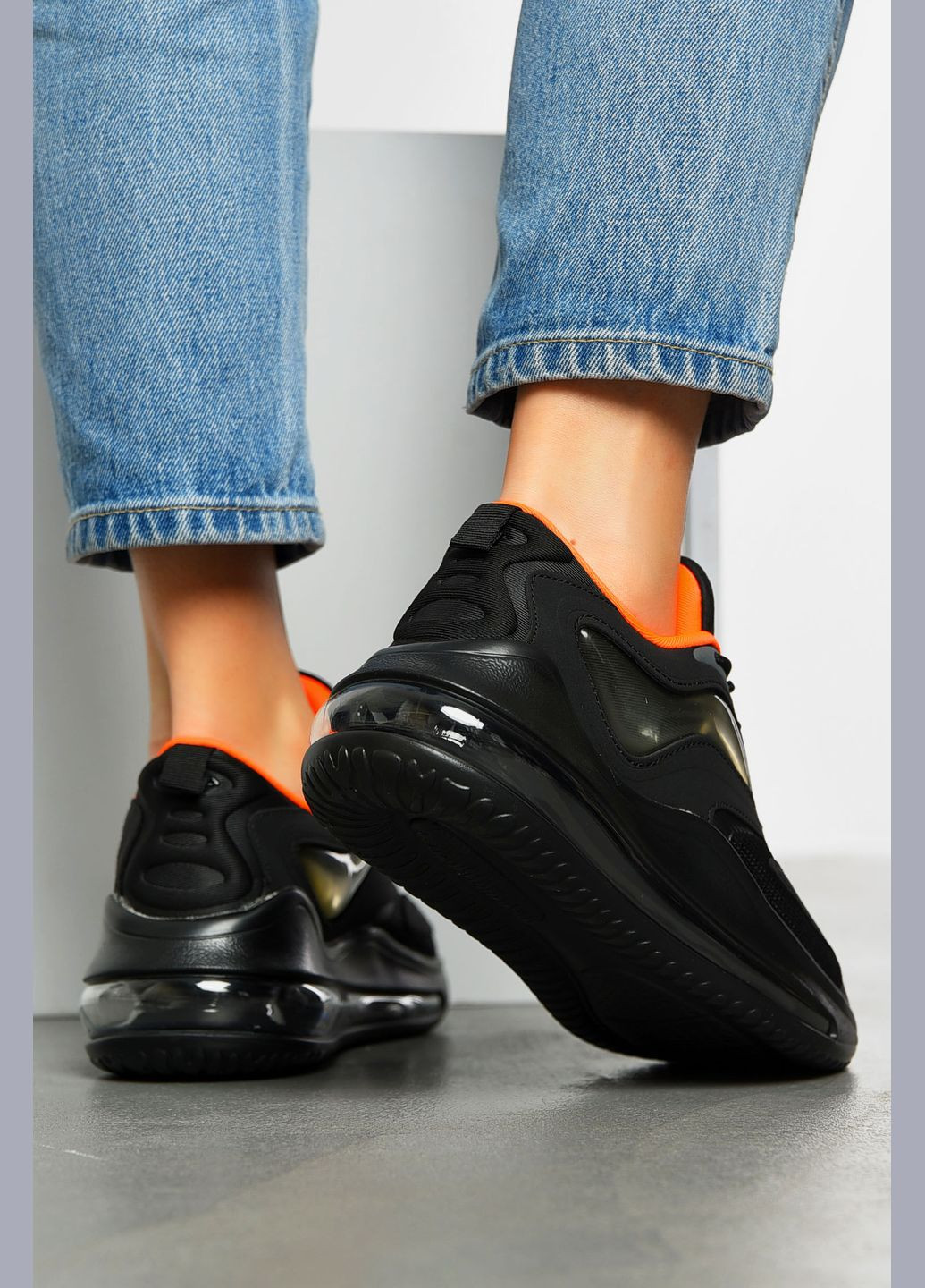 Кросівки жіночі чорного кольору на шнурівці Let's Shop чорні демісезони (322812345)