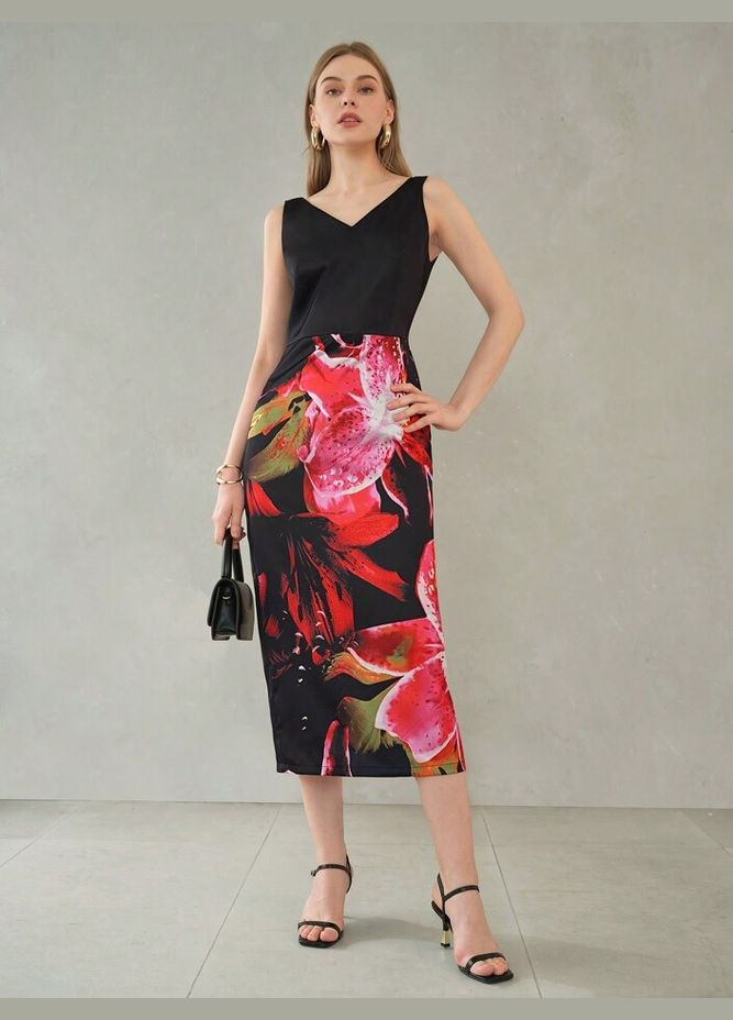 Черное платье Motf