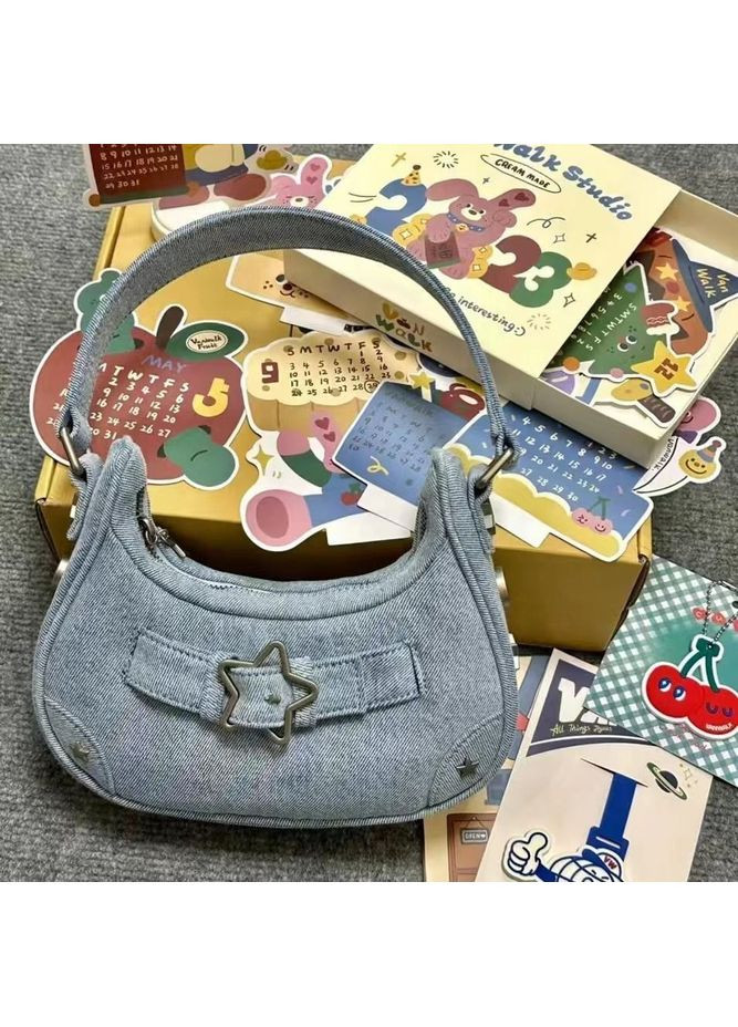 Женская сумка багет с серебряной фурнитурой No Brand (349442048)