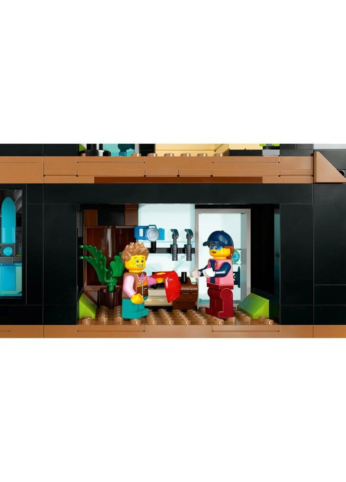 Конструктор City Гірськолижний та скелелазний центр 1045 деталей (60366) Lego (281425770)