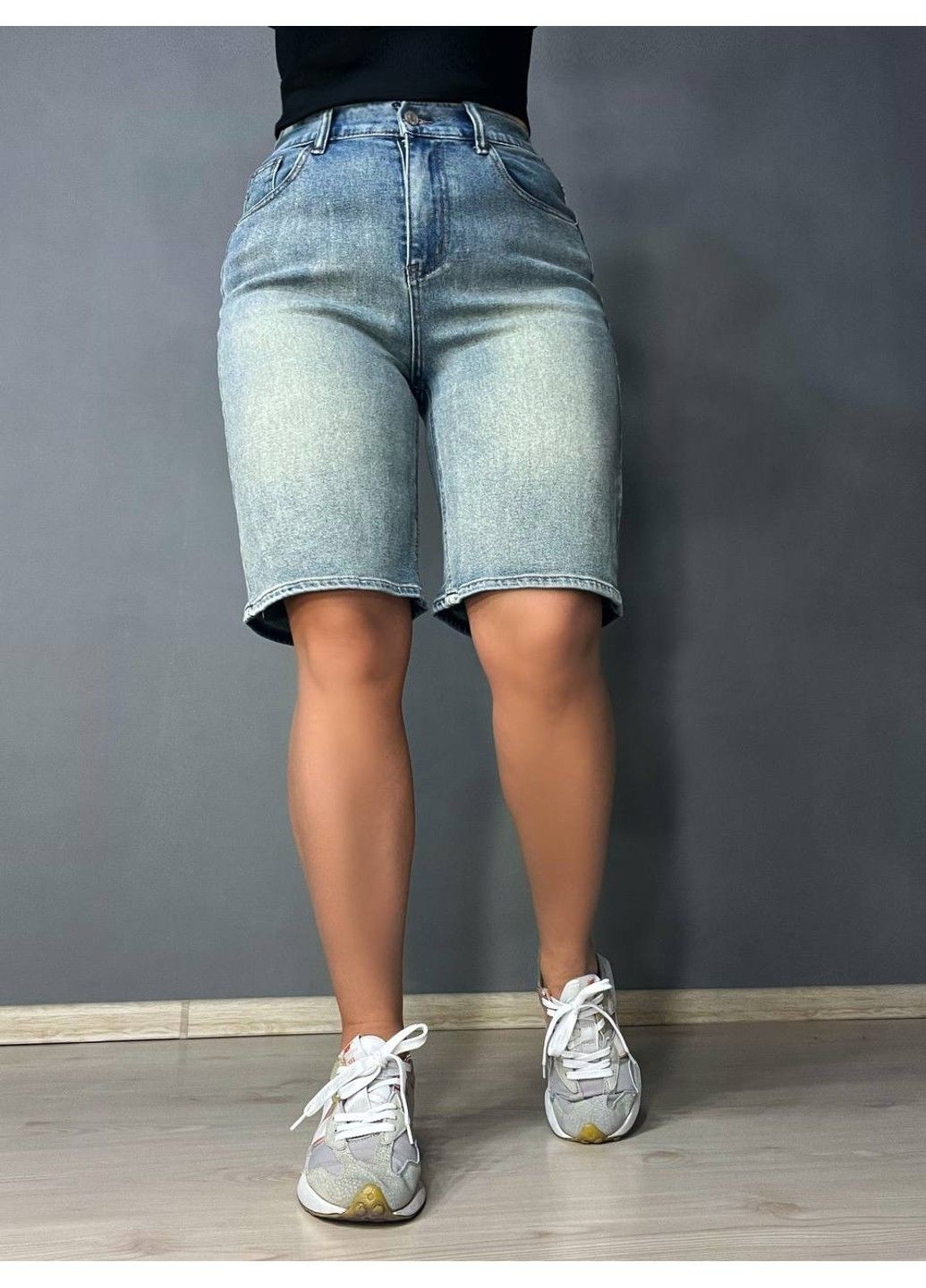 Шорты женские джинсовые 560-88 бермуды с резинкой на талии голубые Allure (336491710)