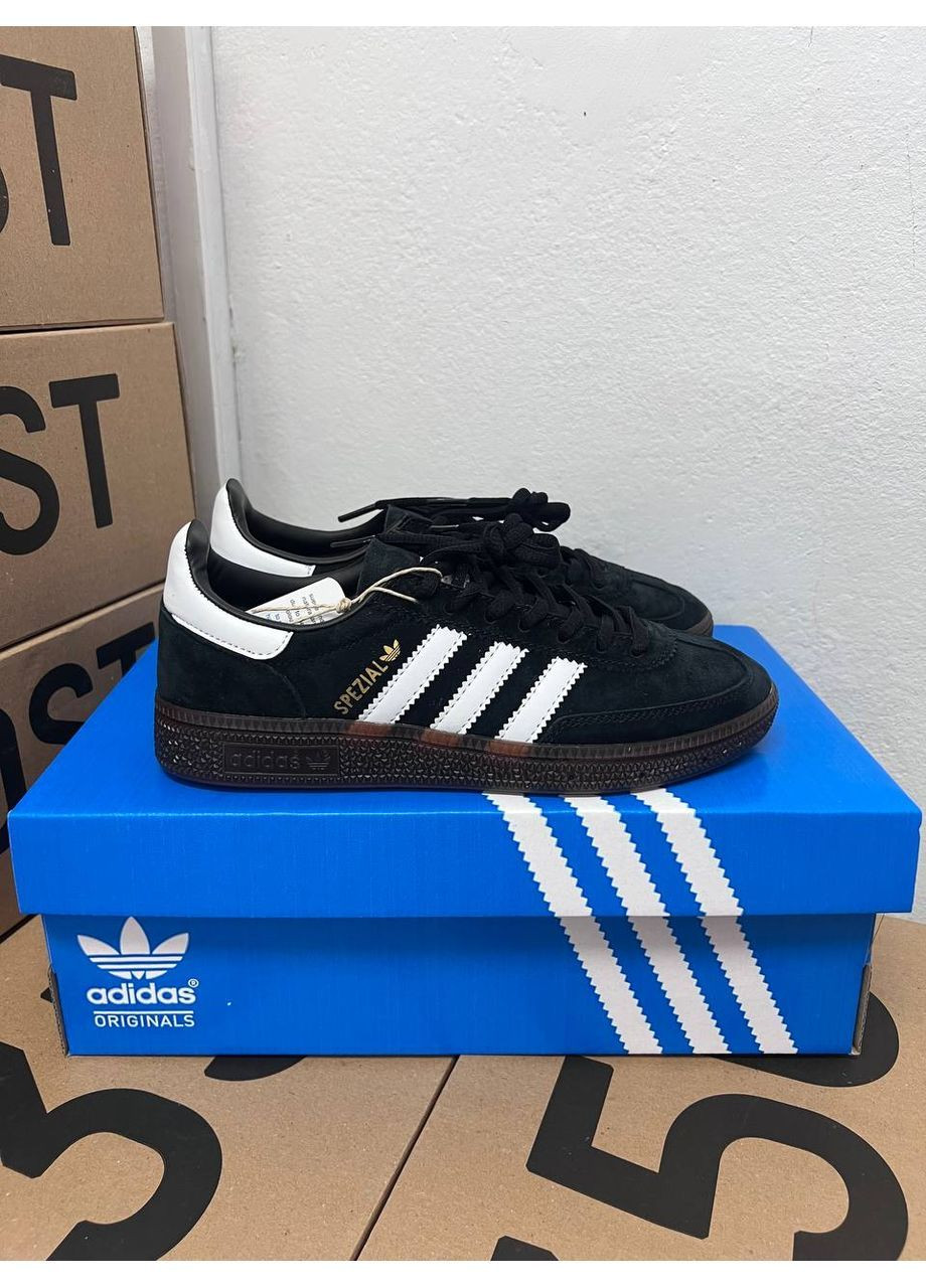 Чорні всесезонні кросівки spezial black adidas