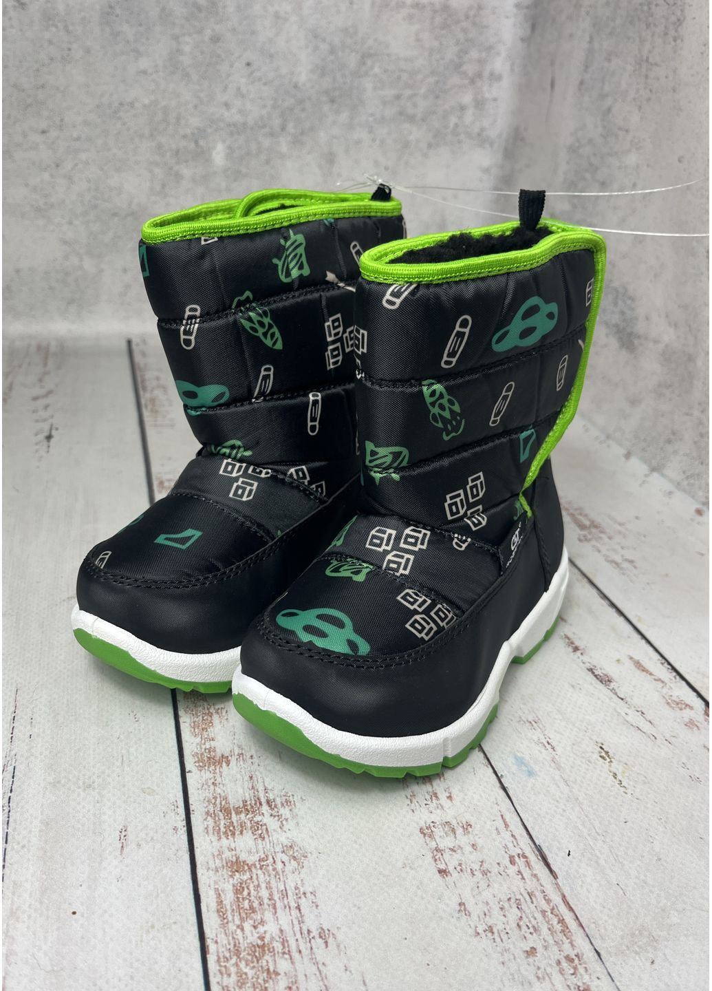 Цветные сапоги дутики зимние детские для мальчика черно-зеленый (613) Clibee на липучке