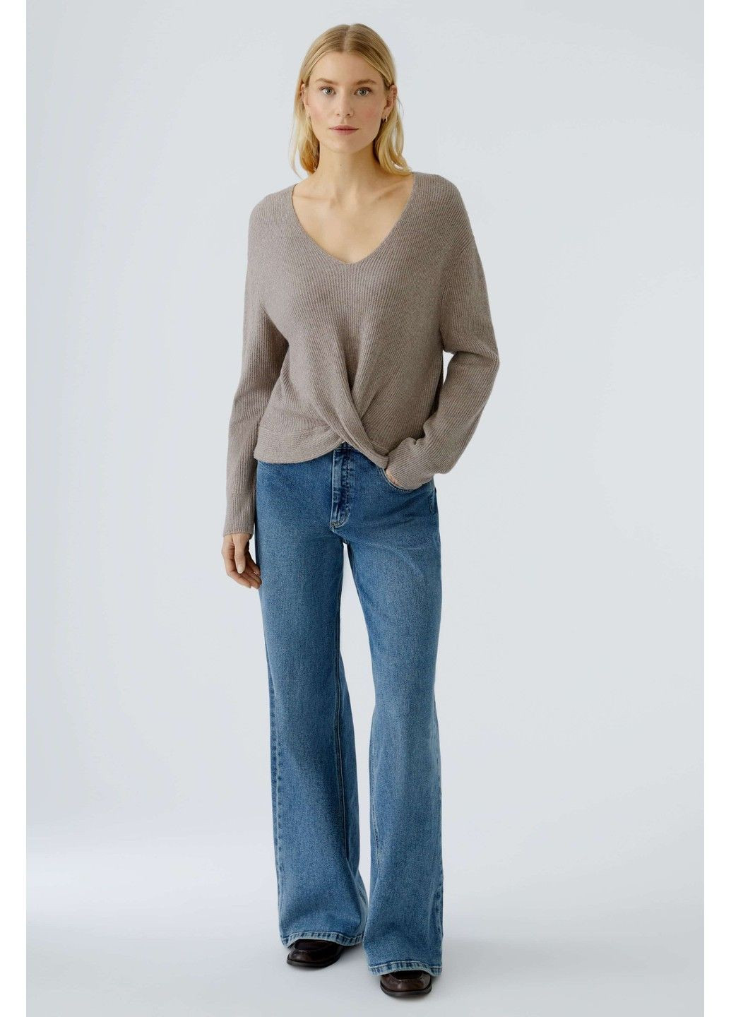 Коричневый демисезонный женский джемпер коричневый джемпер Oui