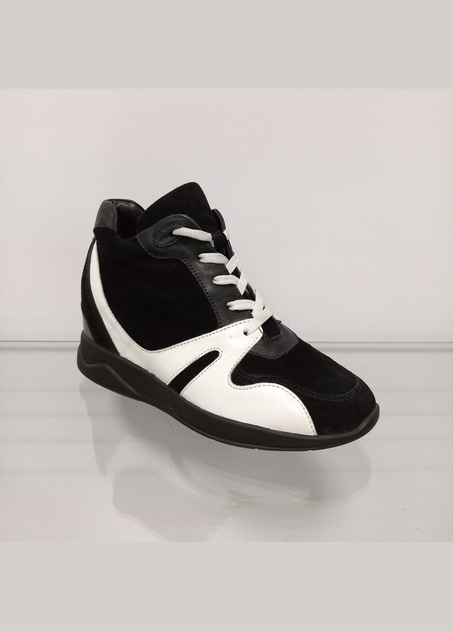 Жіночі замшеві кросівки з танкеткою Avangard чорні демісезони (308250318)