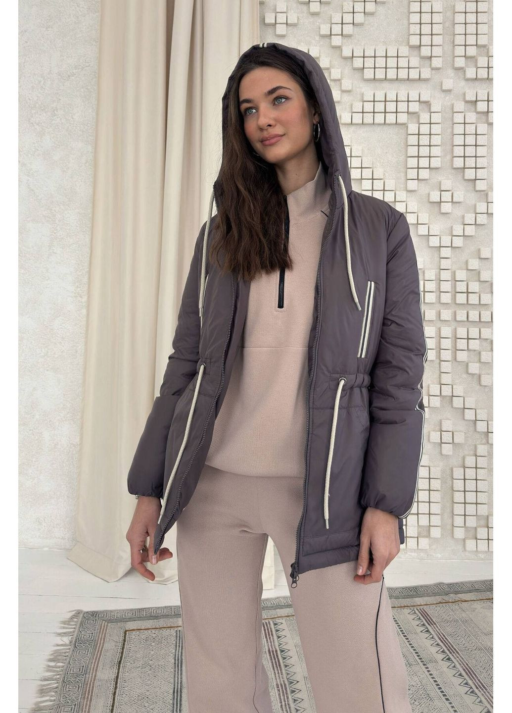 Темно-сіра демісезонна куртка на кулісці, колір темно-сірий Nenka