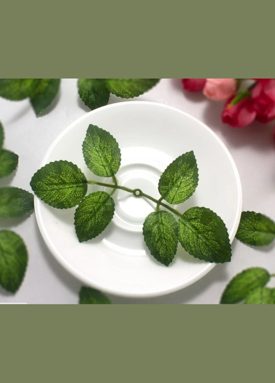 Искусственные листья Роза, веточка, 12х6 см, зеленые No Brand (340486791)