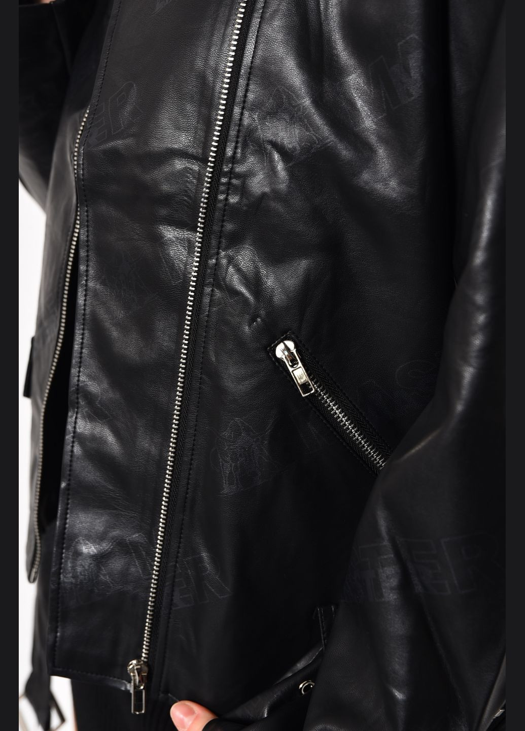 Чорна демісезонна куртка жіноча з екошкіри чорного кольору. Let's Shop