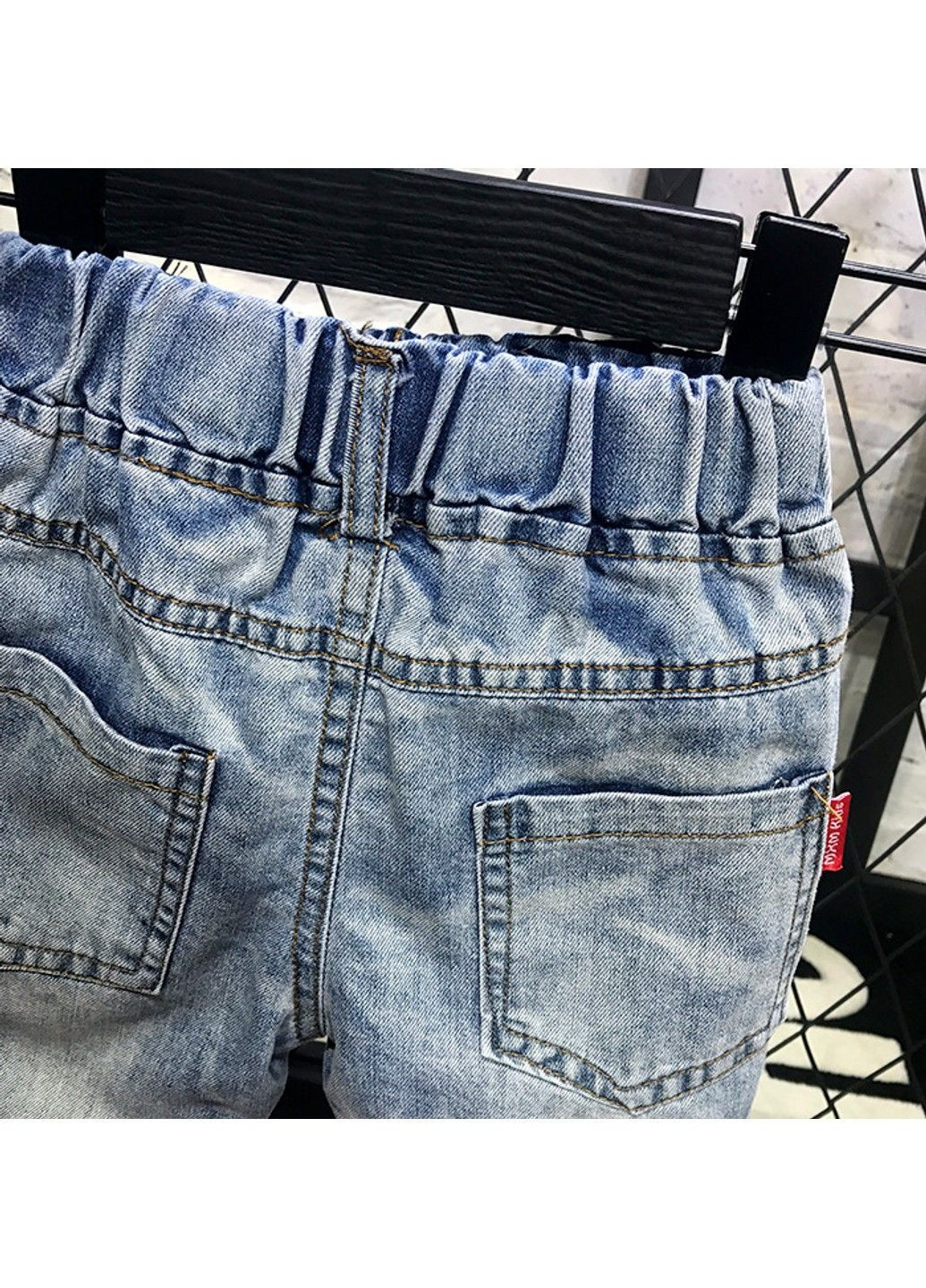 Синие демисезонные детские джинсы с потёртостями No Brand