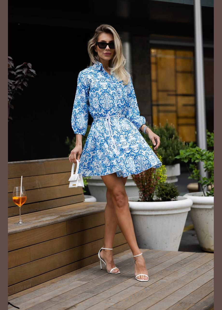 Блакитна кежуал сукня-сорочка з візерунком та поясом сукня-сорочка MonCher