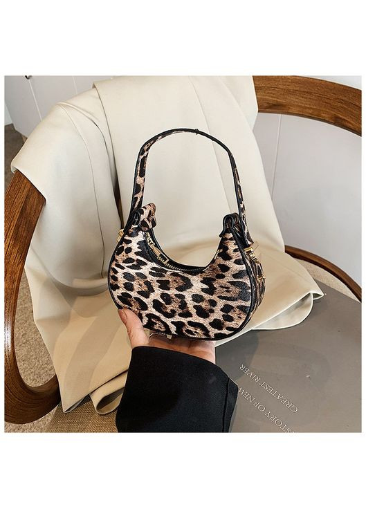 Жіноча маленька сумка багет 10641 леопардова No Brand (366871908)