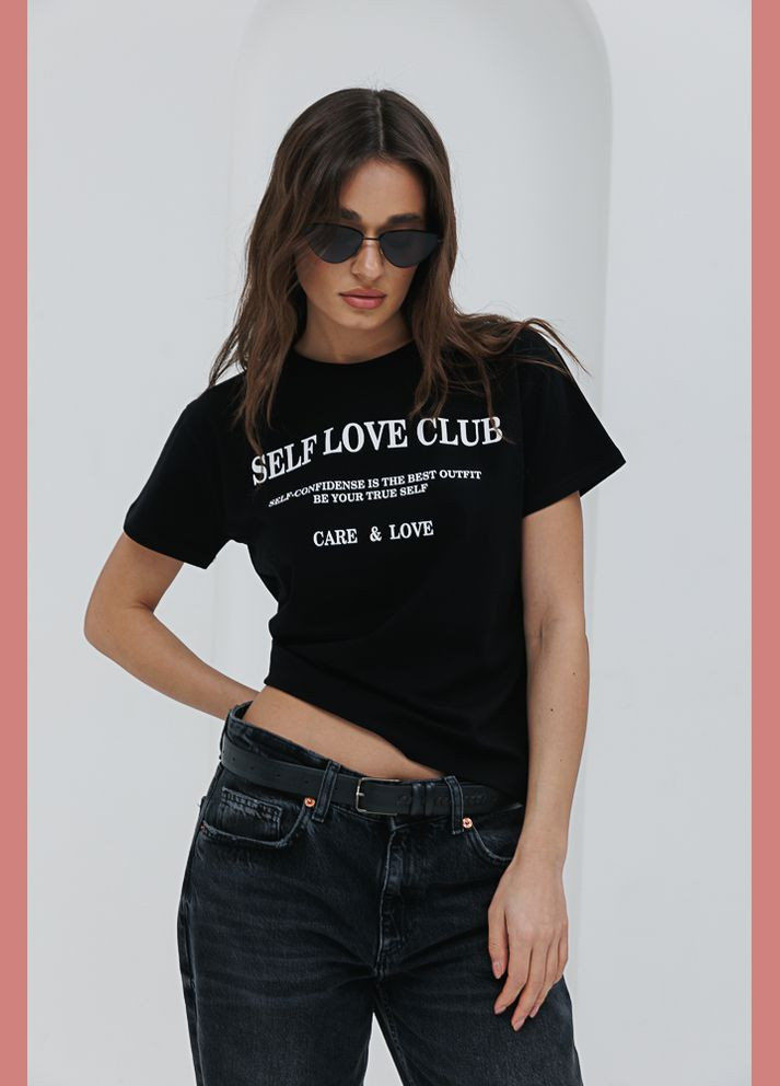 Черная женская футболка с принтом self love club черная Arjen